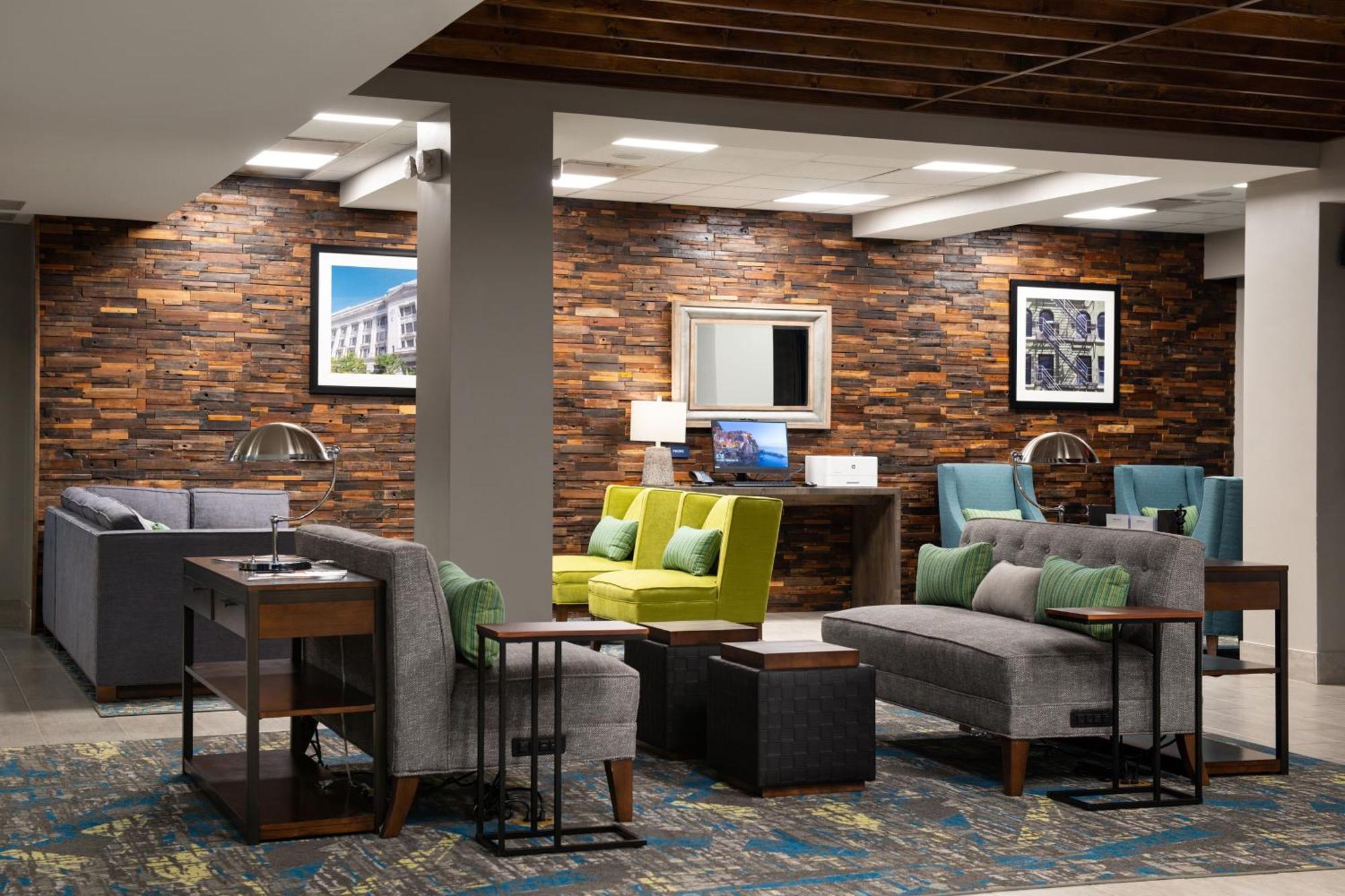 Four Points By Sheraton Midtown Hotel 3*