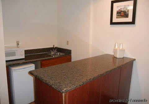Four Points By Sheraton Midtown Hotel